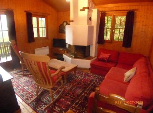 Charming chalet with panoramic view and private parking in Gruyère