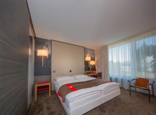 Agora Swiss Night by Fassbind
